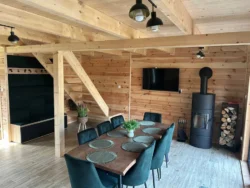 Salon z kominkiem Naturalnie Kaszuby - Borsk